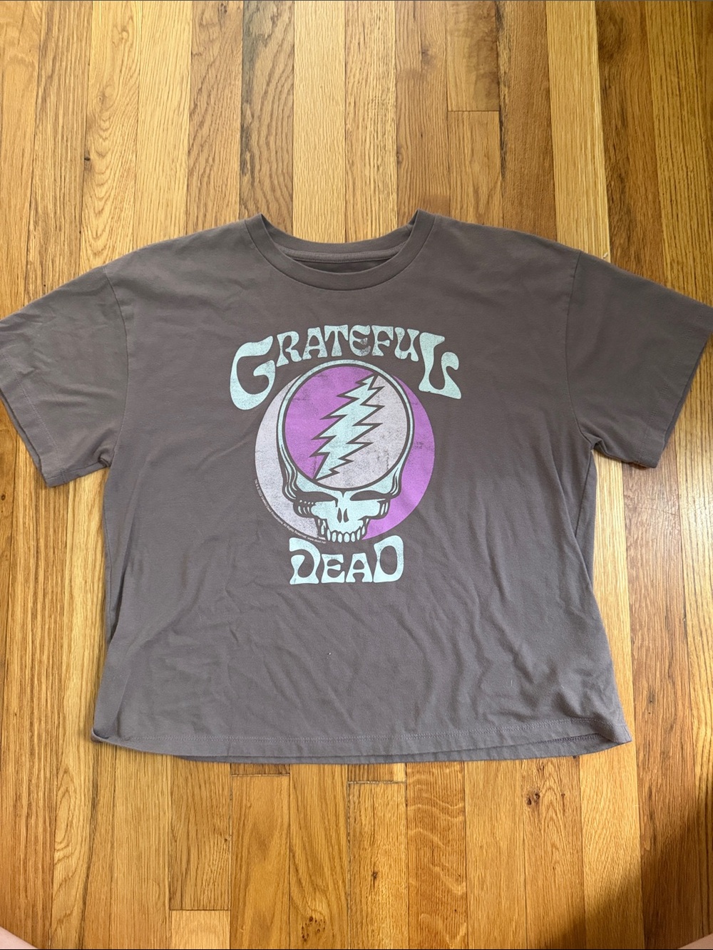 Grateful Dead Graphic Tee in Brown with Purple Accent.
